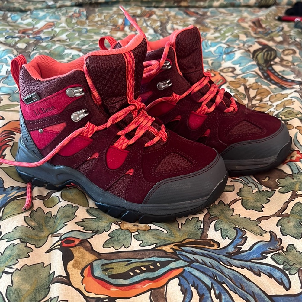 Girls L.L. Bean waterproof hiking boots size 3